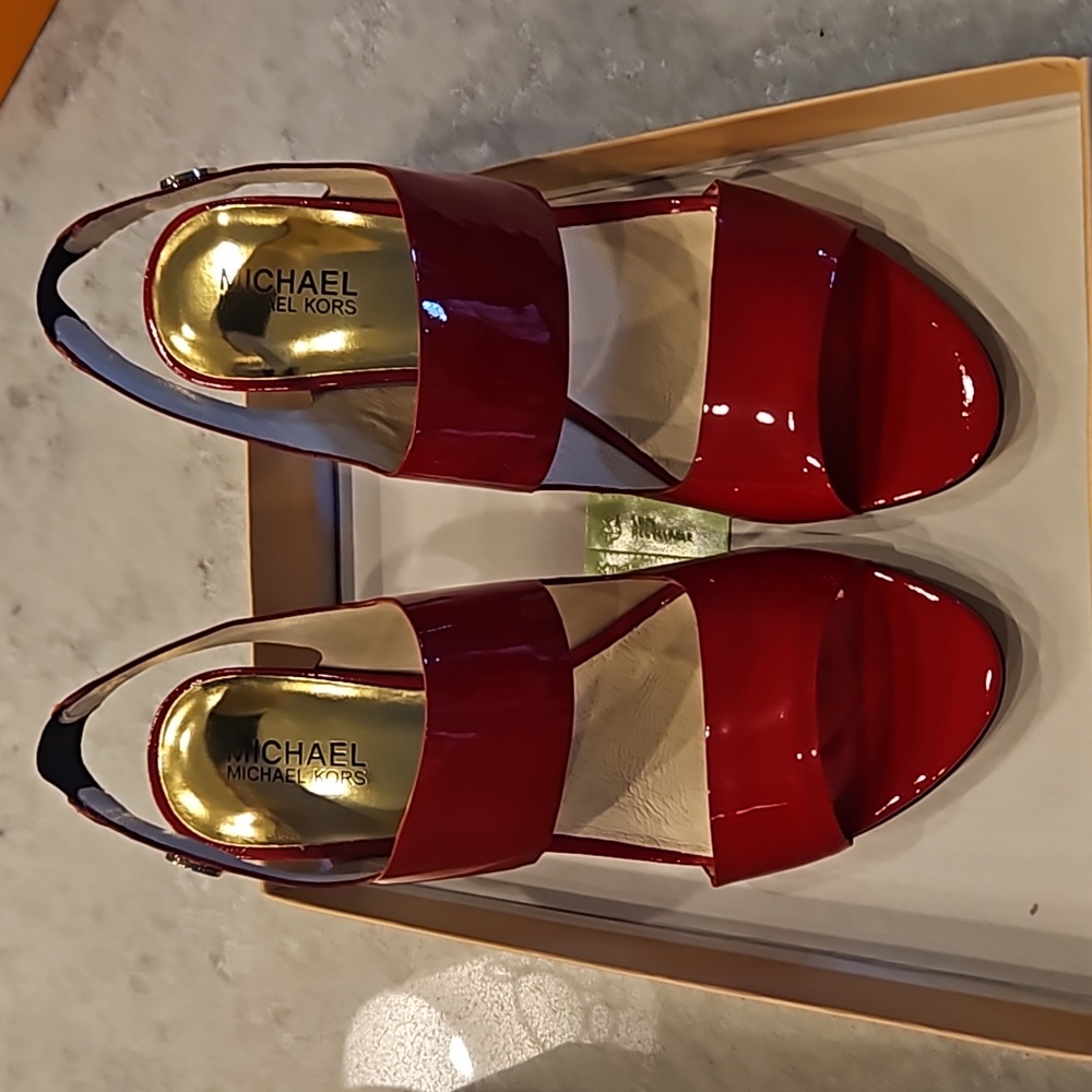 Women's shoes